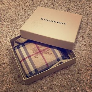 Men’s Burberry Wallet w/5 Credit Card Slots